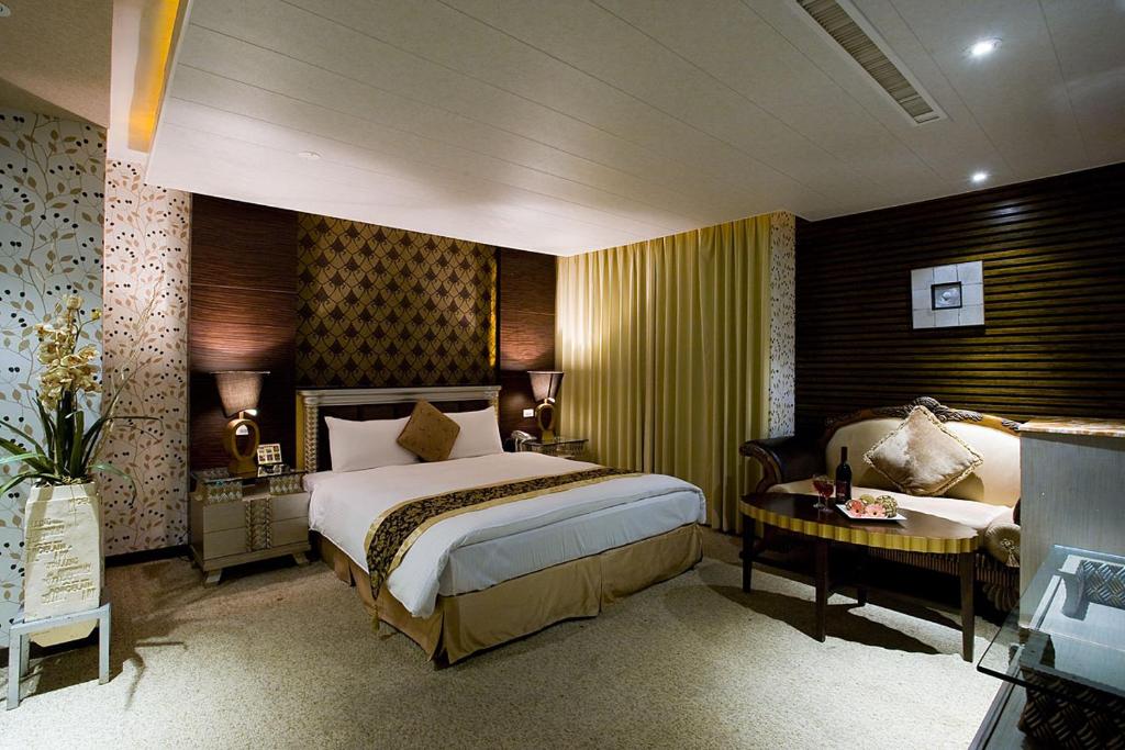 Crystal Business Motel photo