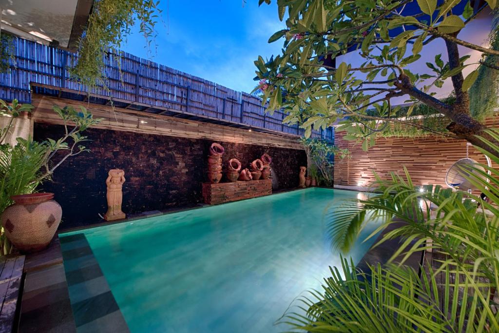 Swimming pool, Natya Hotel Gili Trawangan in Lombok