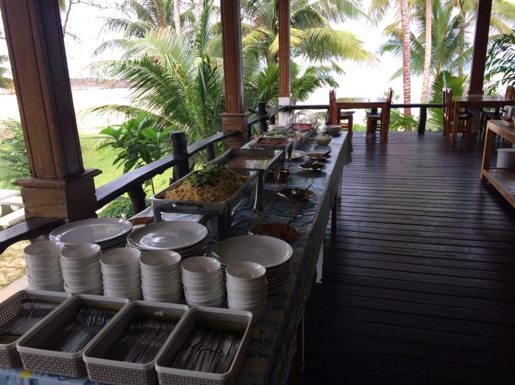 Restaurant, S Beach Resort in Koh Kood