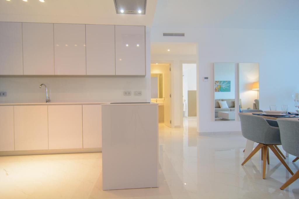 Belaire 4 bedroom apartment - 5
