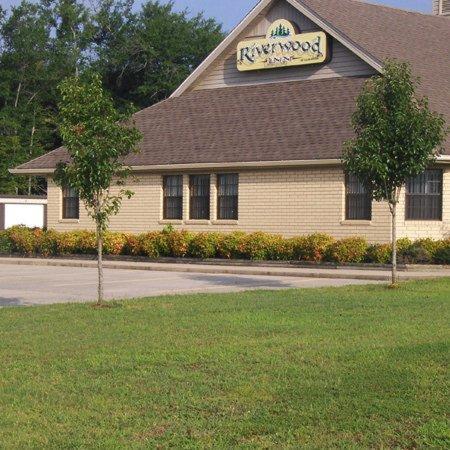 Riverwood Inn — Hotel in Glenwood (AR)