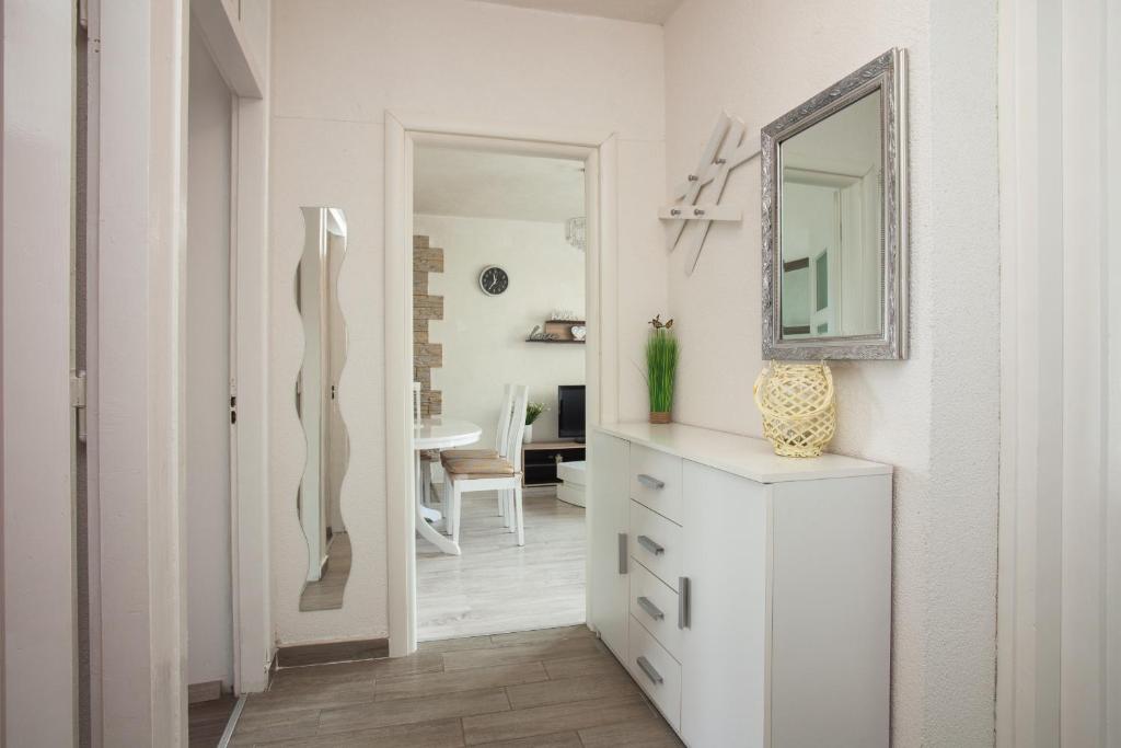 Royal View Apartment photo