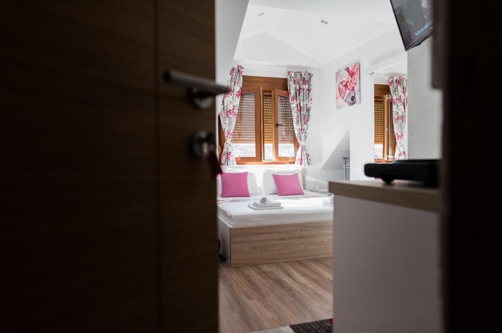 Minela Studios — Hotel in Mostar