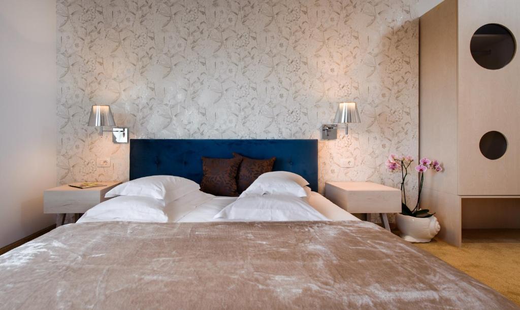 Boban Luxury Suites photo