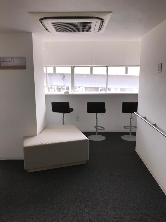 Shared lounge/TV area