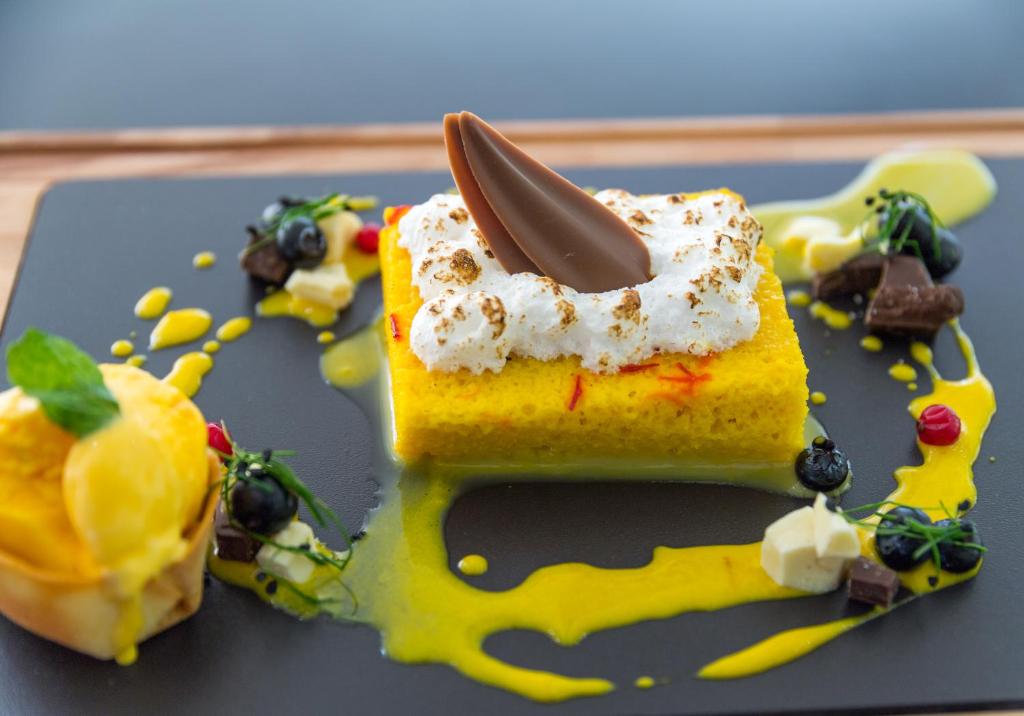 Еда и напитки