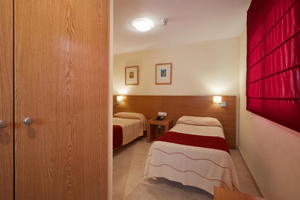 Aparthotel Milord's Suites — Hotel rooms in Benidorm, Valencian Community