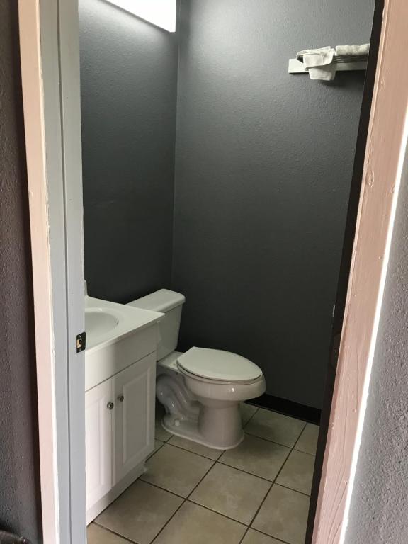 Budget Inn photo