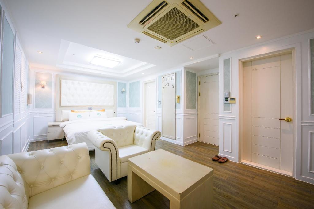 숙소 내부 전경