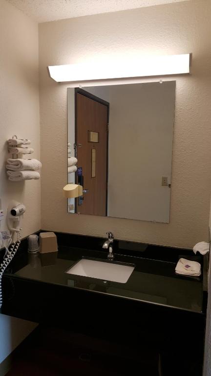 Motel 6-Saukville, WI photo
