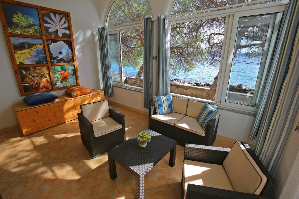 SeaFront Beach Apartment - DIRECTLY AT THE BEACH — Hotel in Zadar