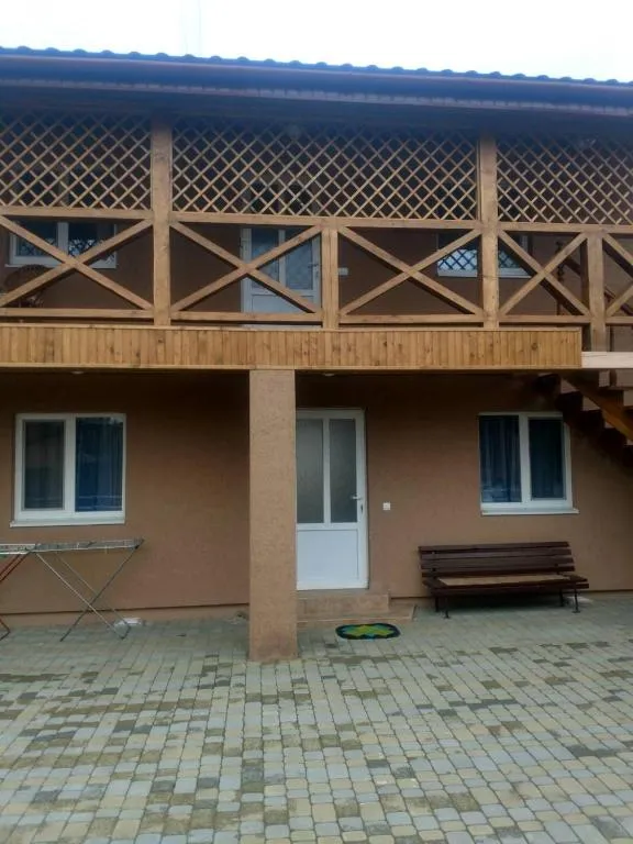 Садиба "У Юлії", hotel in Svalyava