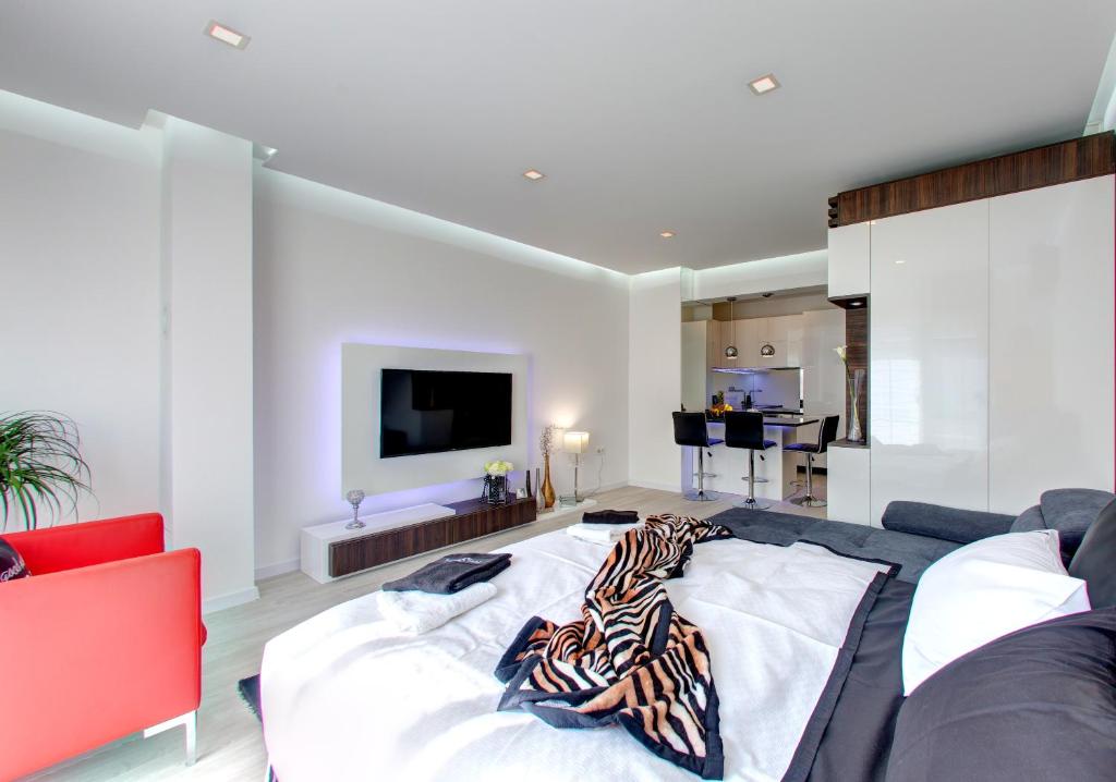 Two-Bedroom Apartment, Luxury apartment CRYSTAL in Mostar