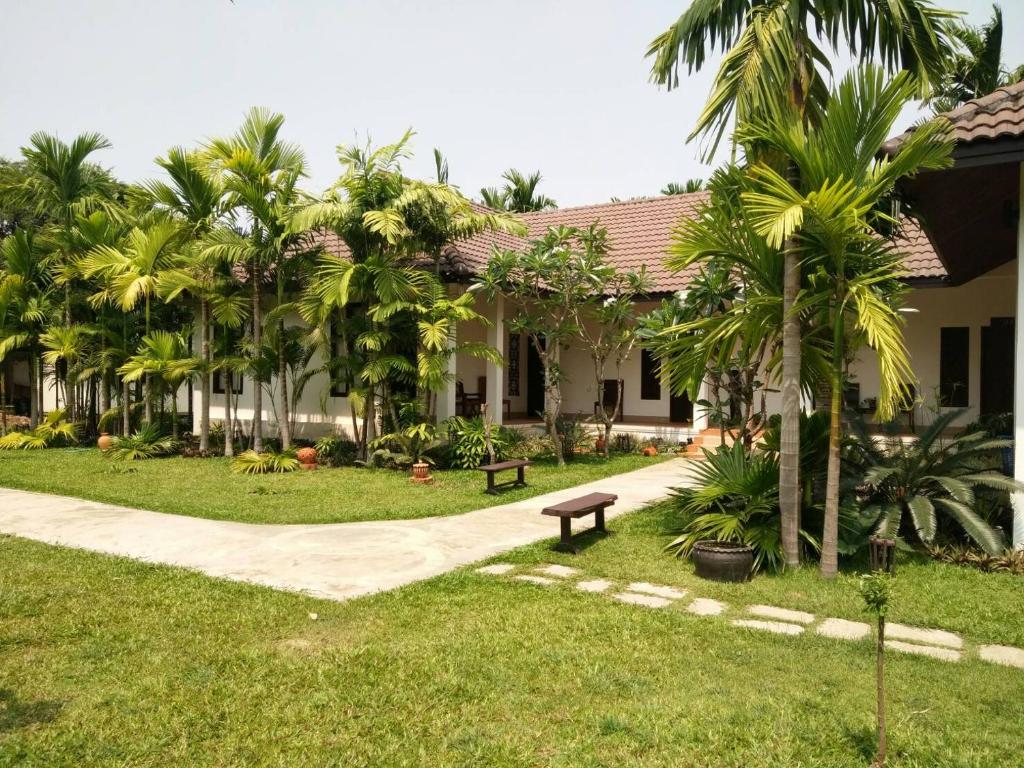 Villa Thakhek photo