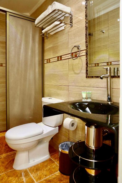 Yakana Hotel photo