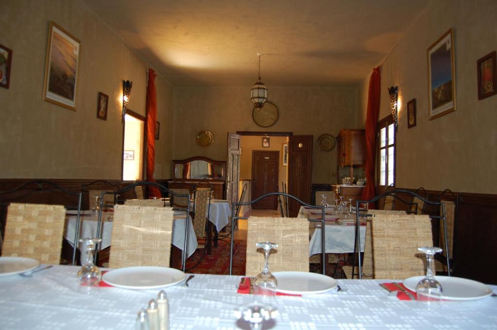 4. Auberge ..