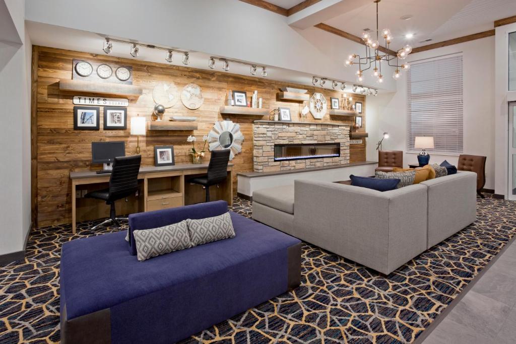 GrandStay Hotel & Suites photo