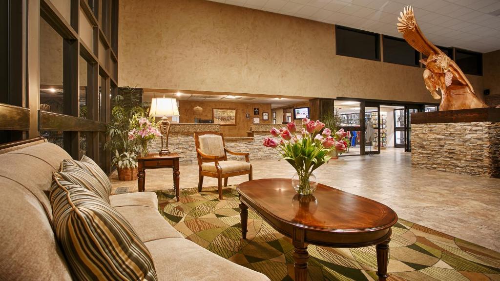 Best Western PLUS Raton Hotel photo