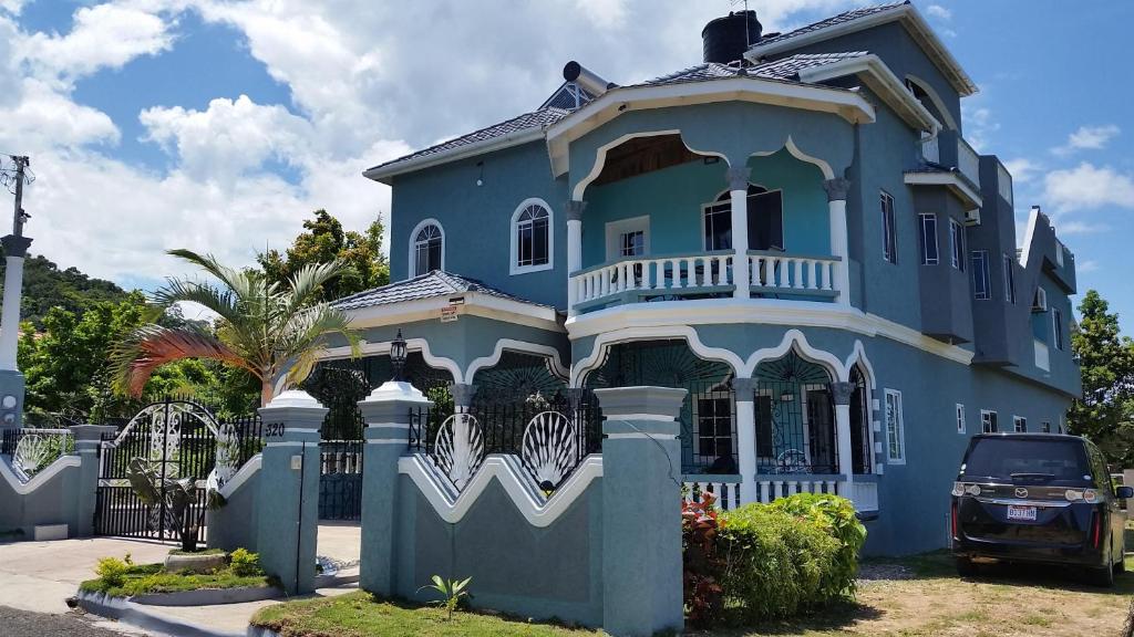 Bailey's Bed and Breakfast — Hotel in Runaway Bay