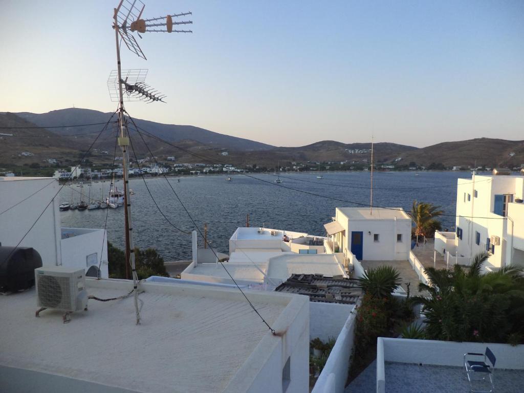 Marina's Studios Serifos photo