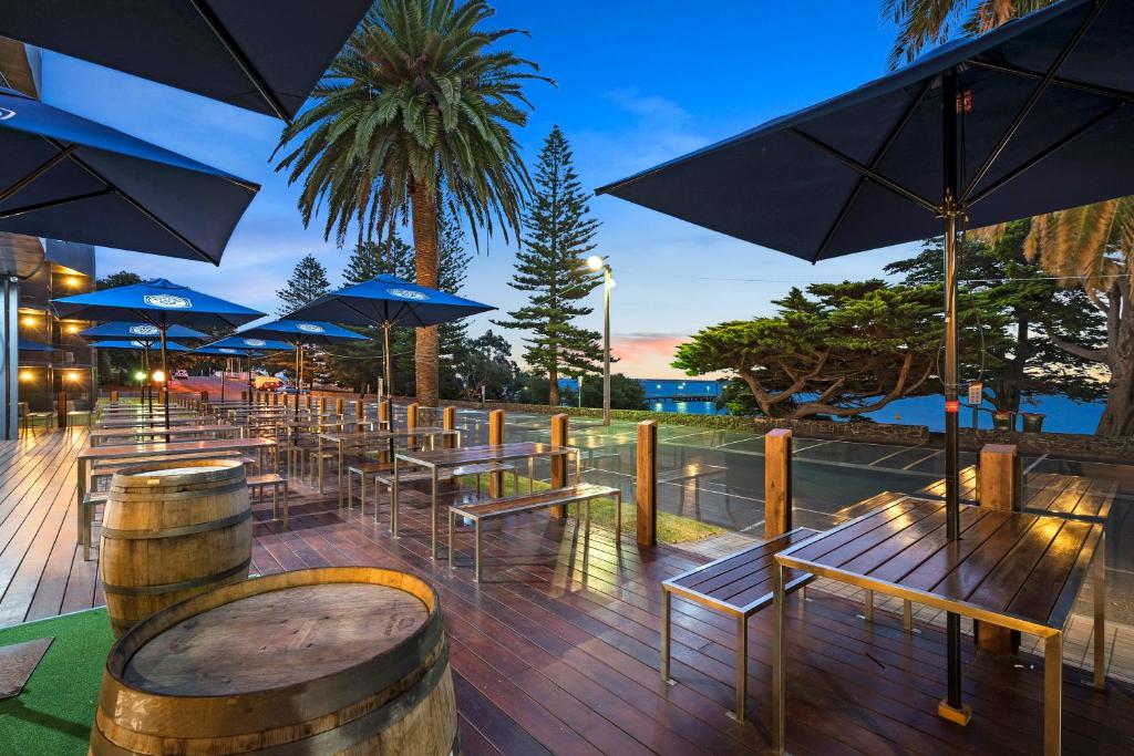 Balcony/terrace, North Pier Hotel in Phillip Island