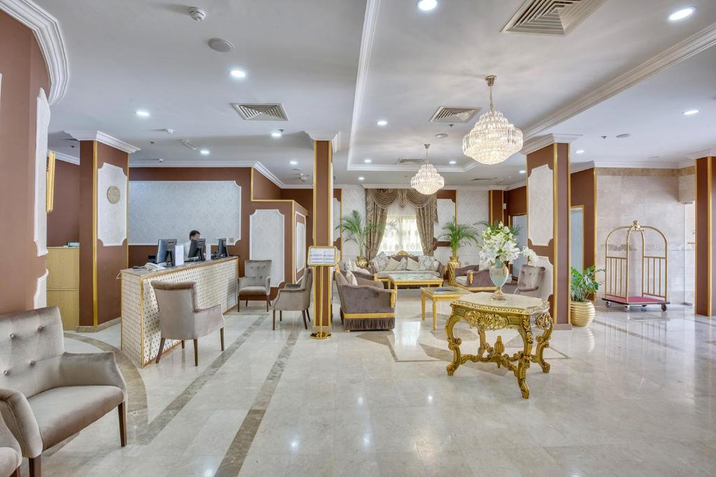 Royal Hotel photo