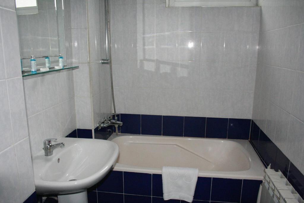 Hotel Noy photo