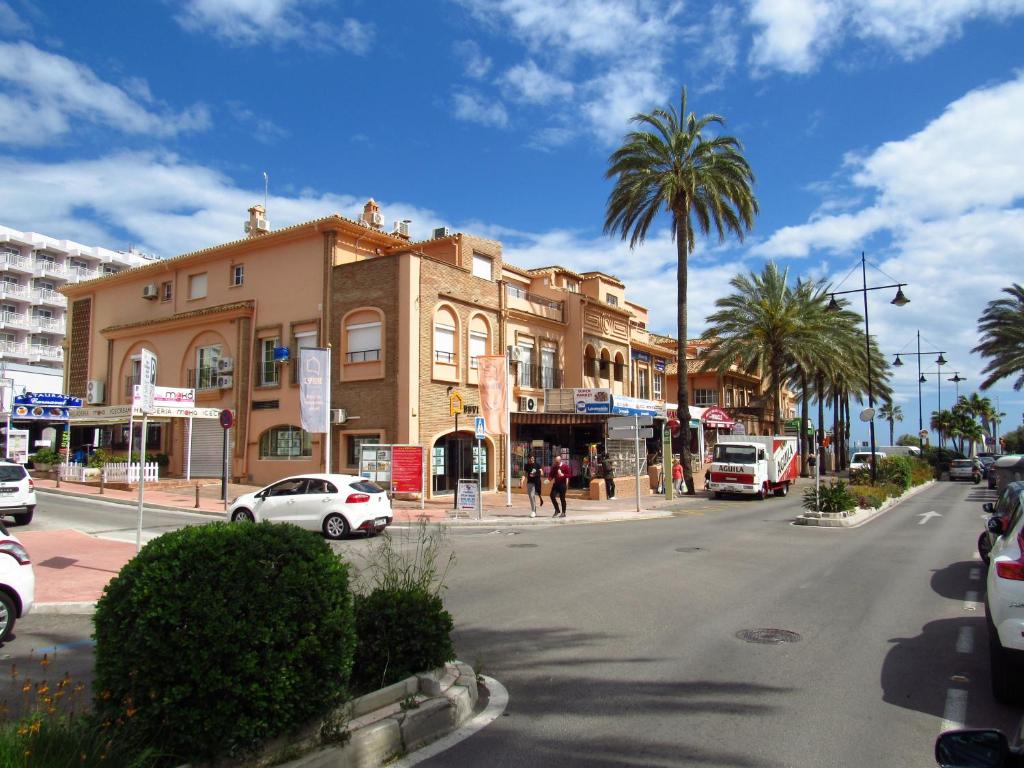 Benalroma, Benalmádena