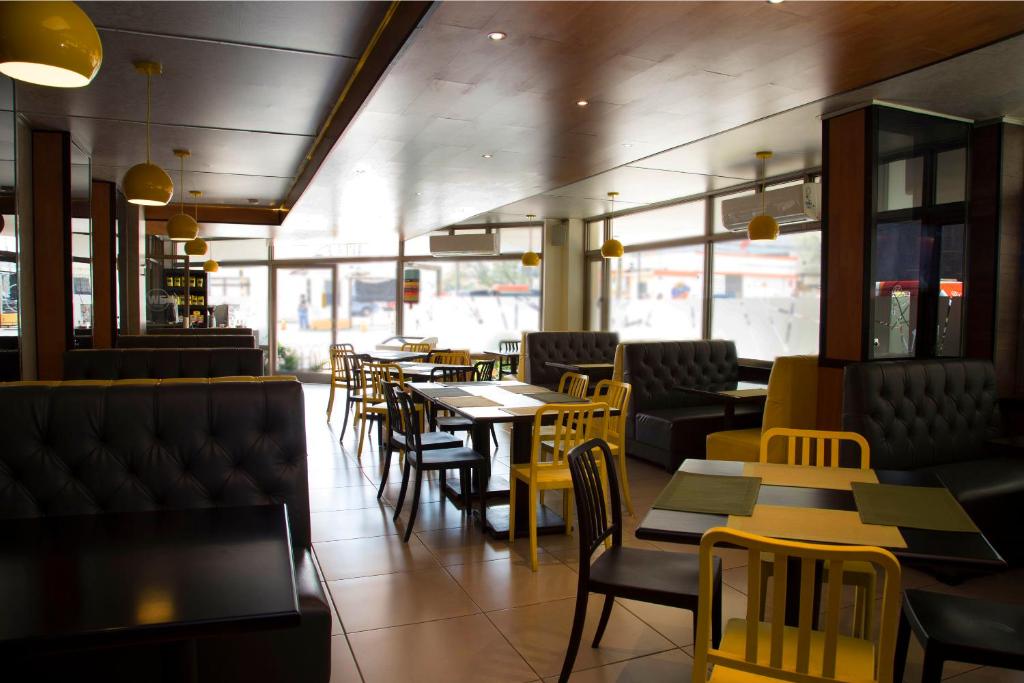 Restaurant, Conquistador Hotel & Conference Center in Guatemala City