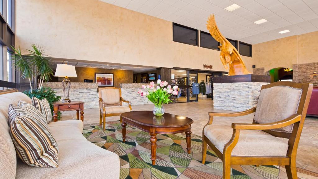 Best Western PLUS Raton Hotel photo