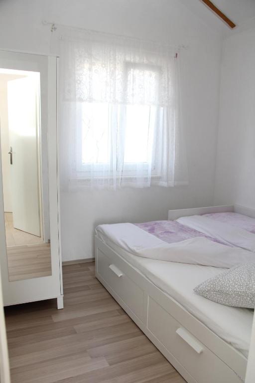 Lari Home photo