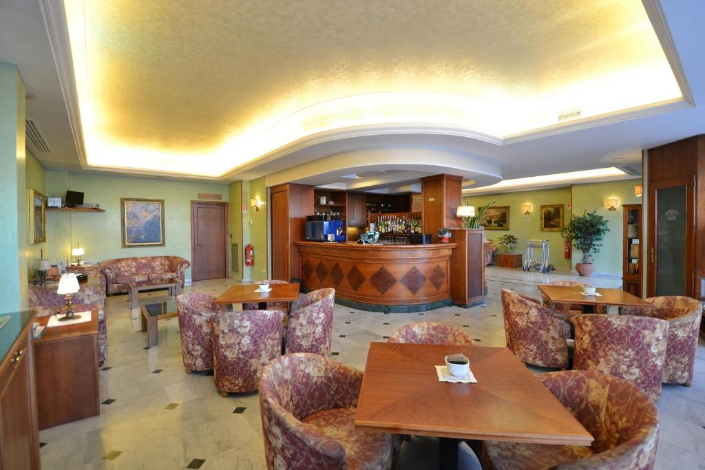 Sun Hotel photo