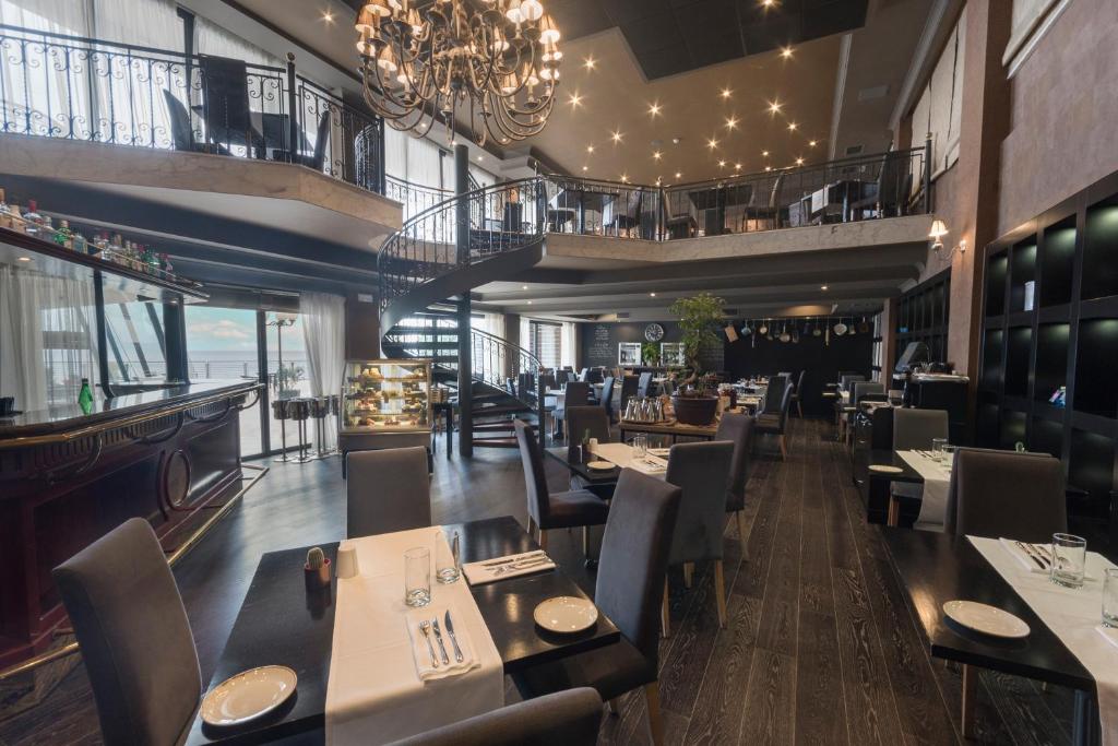 Radisson Sas Bay Point Resort Photo 3