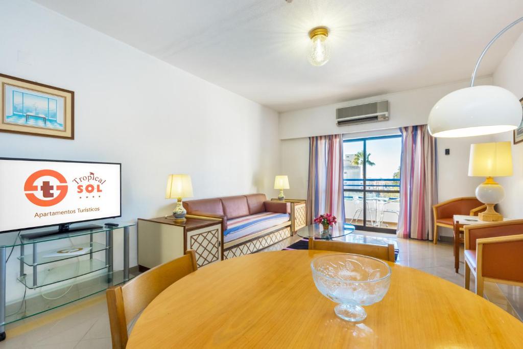 Tropical Sol — Hotel rooms in Albufeira, Faro