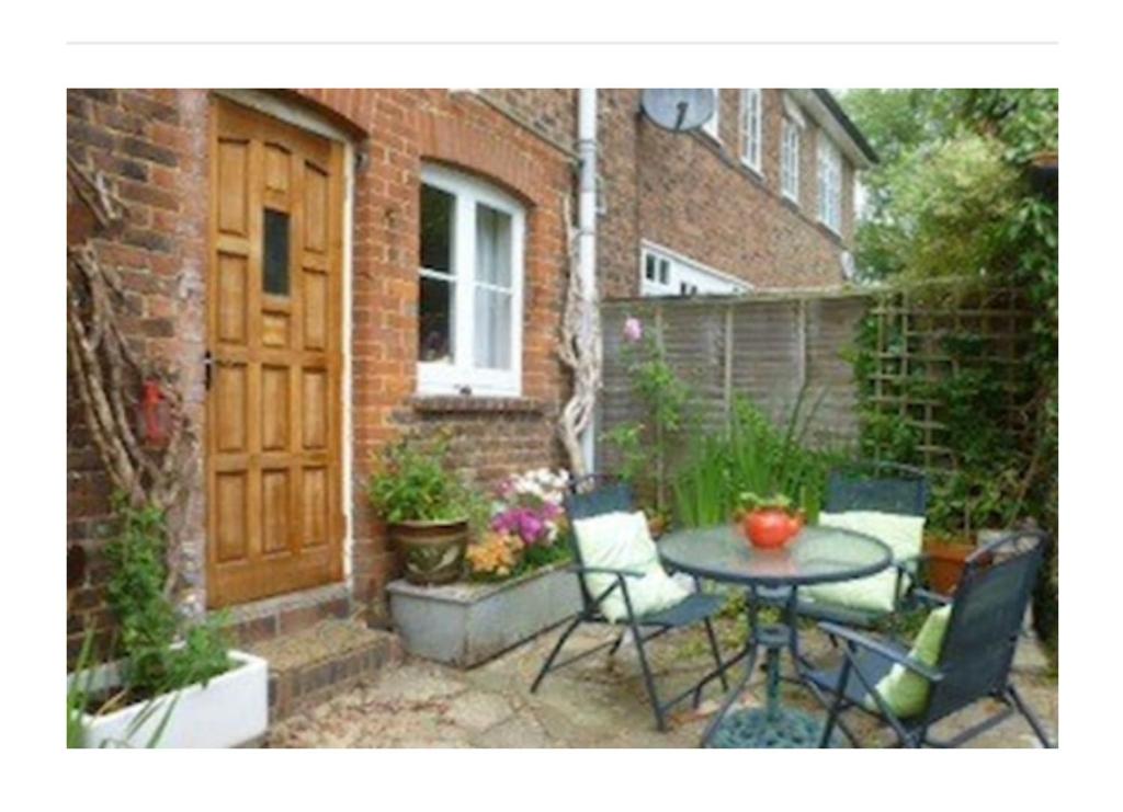 Court Barn Cottage B&B 전경