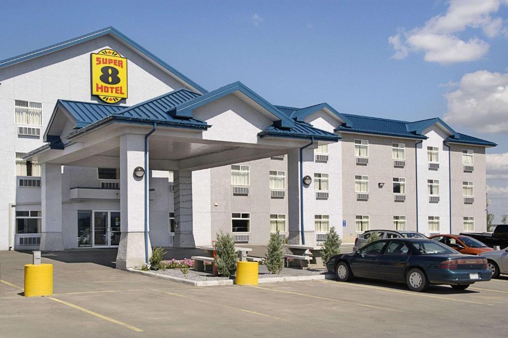 Super 8 by Wyndham Fort Saskatchewan, Fort Saskatchewan