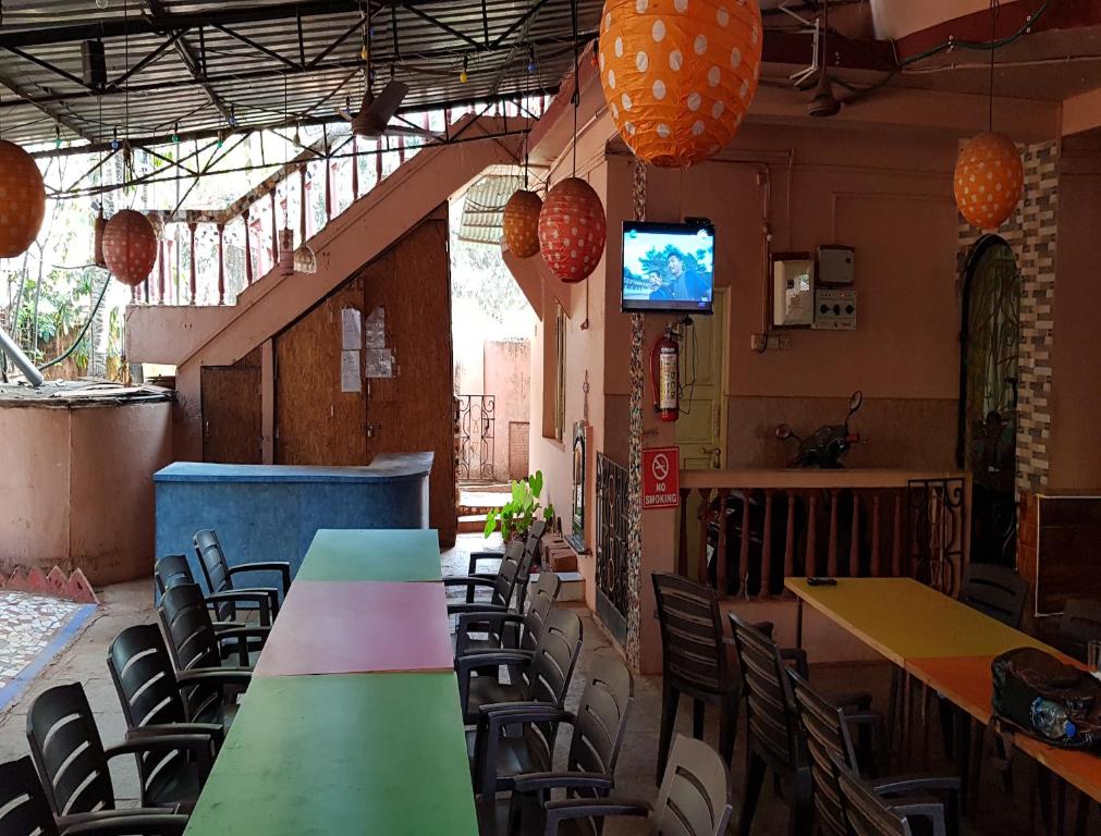 Friends clubhouse 1 beside Cafe Toto's — Hotel in Goa