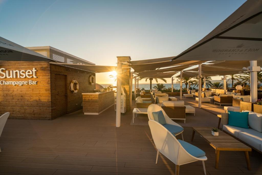 Bar/lounge