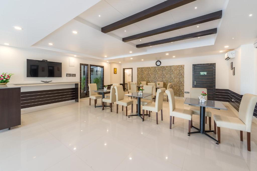 ツリーボー ラジ プレミア インディラナガル (Treebo Raj Premier, Indiranagar) レストラン