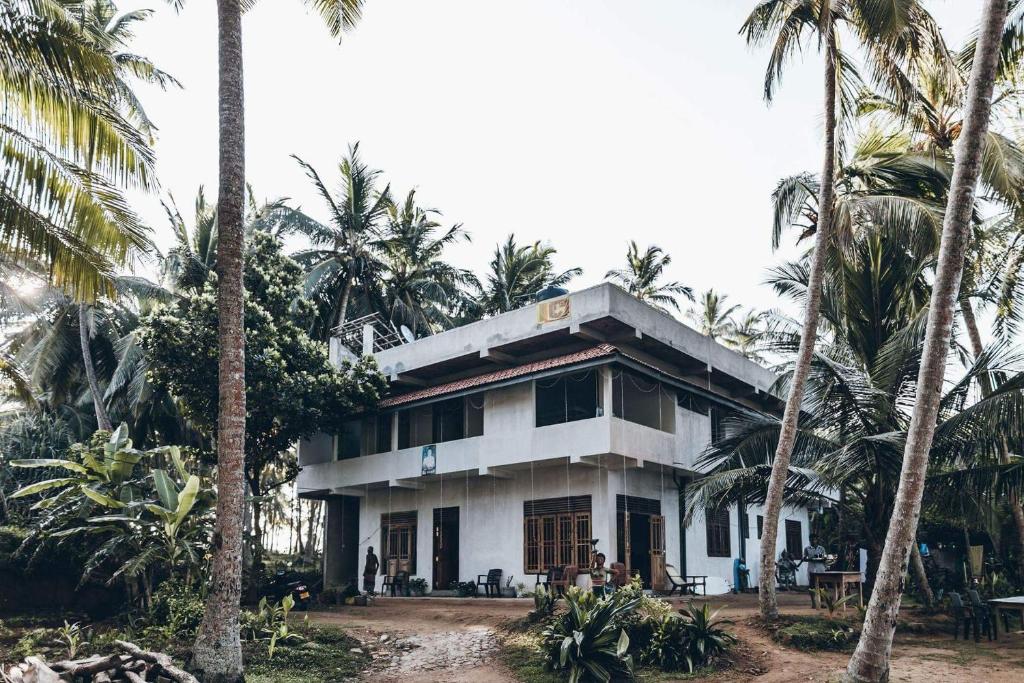 Surf Home Stay Hiriketiya — Hotel in Tangalle