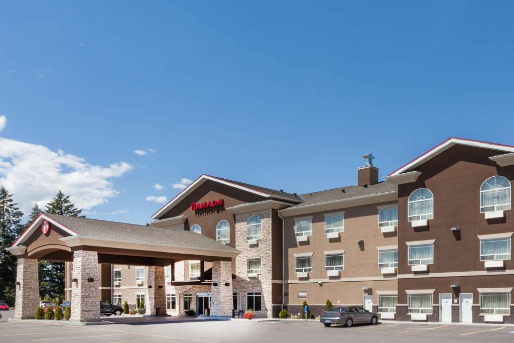 Ramada by Wyndham Creston photo
