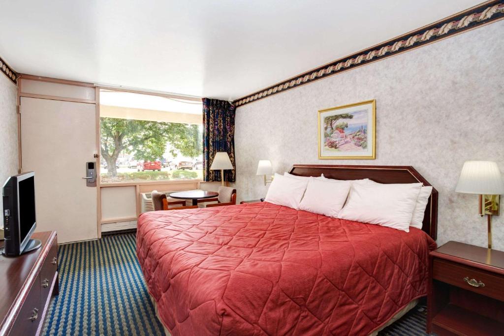 Ramada Limited Cockeysville photo