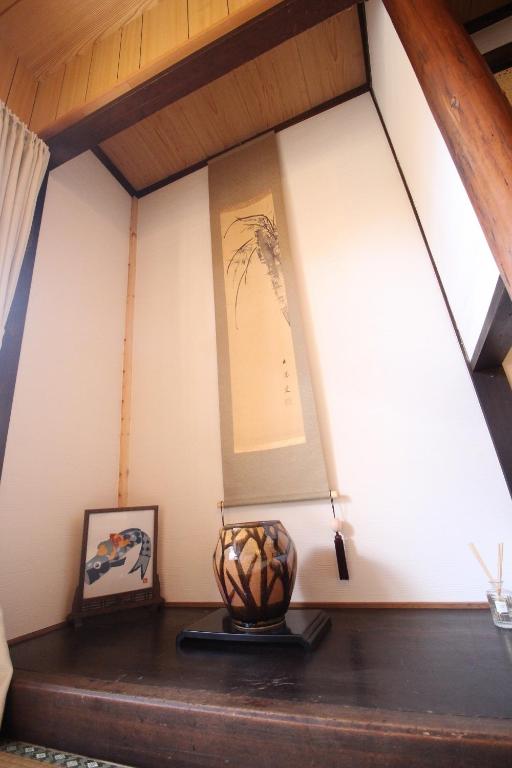 Shared lounge/TV area