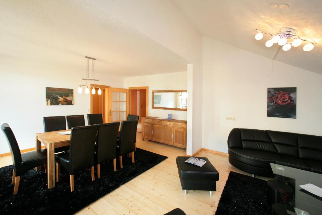 City Apartments Mozart — Hotel in Zell Am See