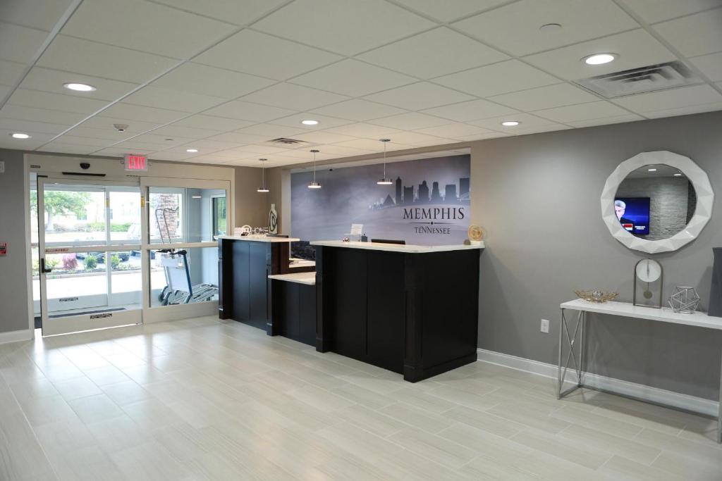 Home Inn and Suites Memphis photo