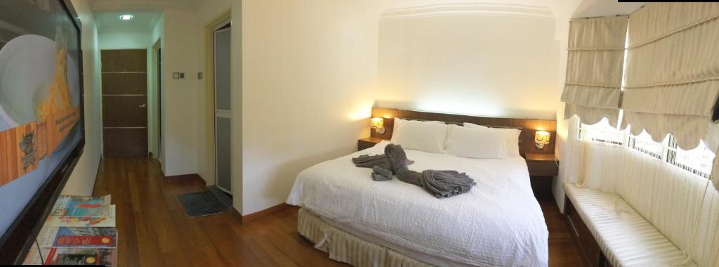COZY 3 BEDROOMS APARTMENT PUTRA VILLA GOMBAK photo