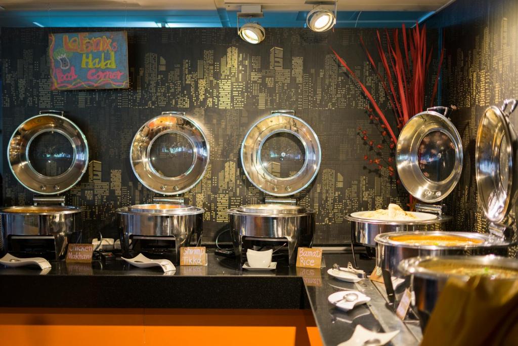 อาหารและเครื่องดื่ม