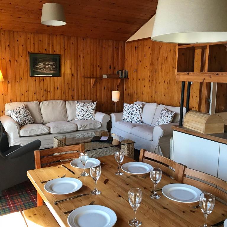 Loch Monzievaird Chalets photo 4