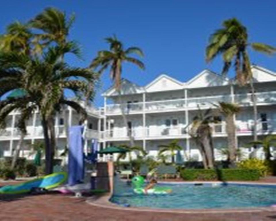 Coconut Beach Resort photo