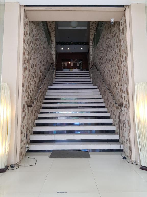 フロント・ロビー